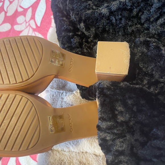 Like NEW ALDO mini heels ! - Picture 6 of 6